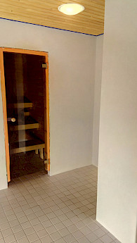 Kylpyhuone ja kodinhoitohuone 30m2 mikrosementtilaatan päälle